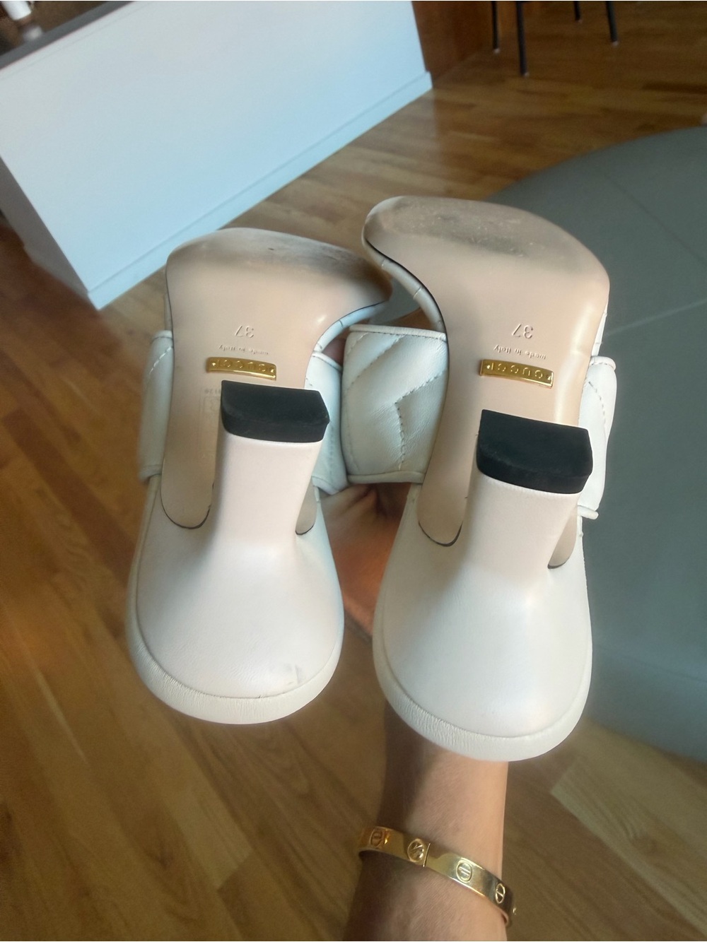 Gucci Cream Quilted Leather GG-Logo Mule Heels - Picture 10 of 10